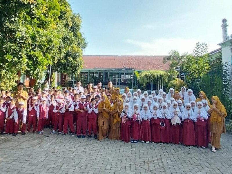 SD Al Irsyad Gelar Halal Bihalal Penuh Kehangatan